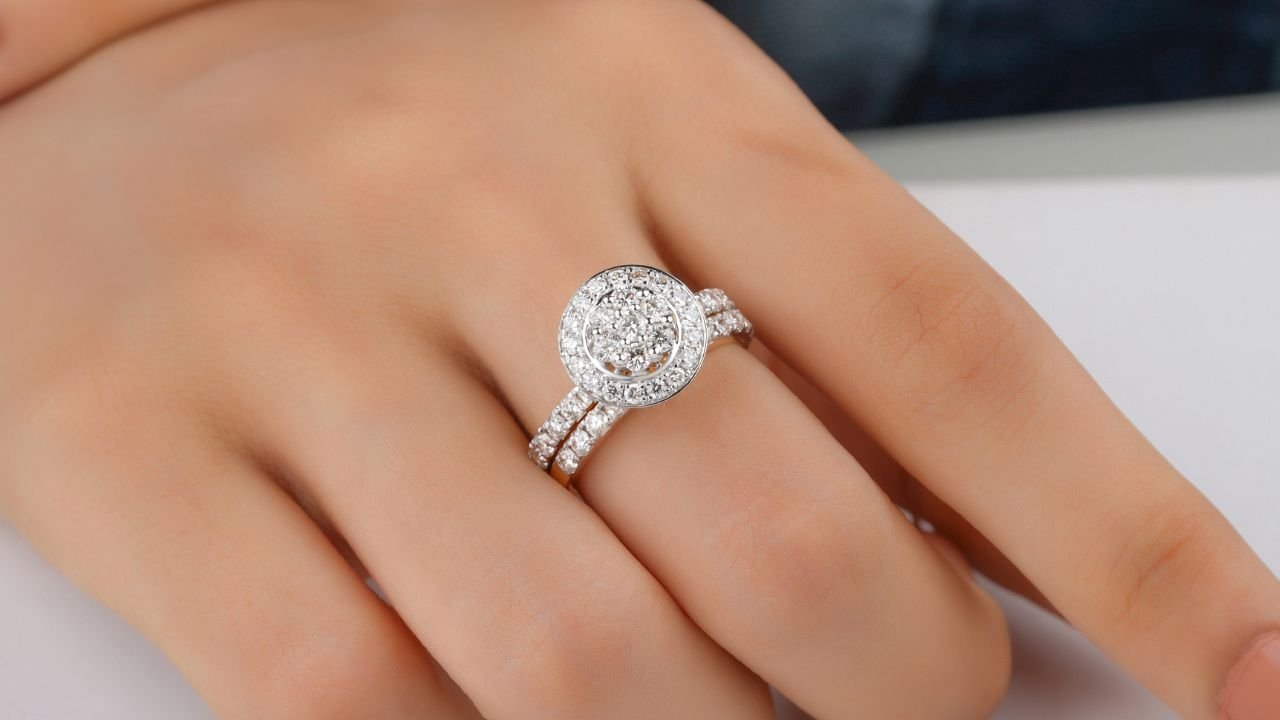 Sparkling Symbols: Why Women Choose Diamond Engagement Rings