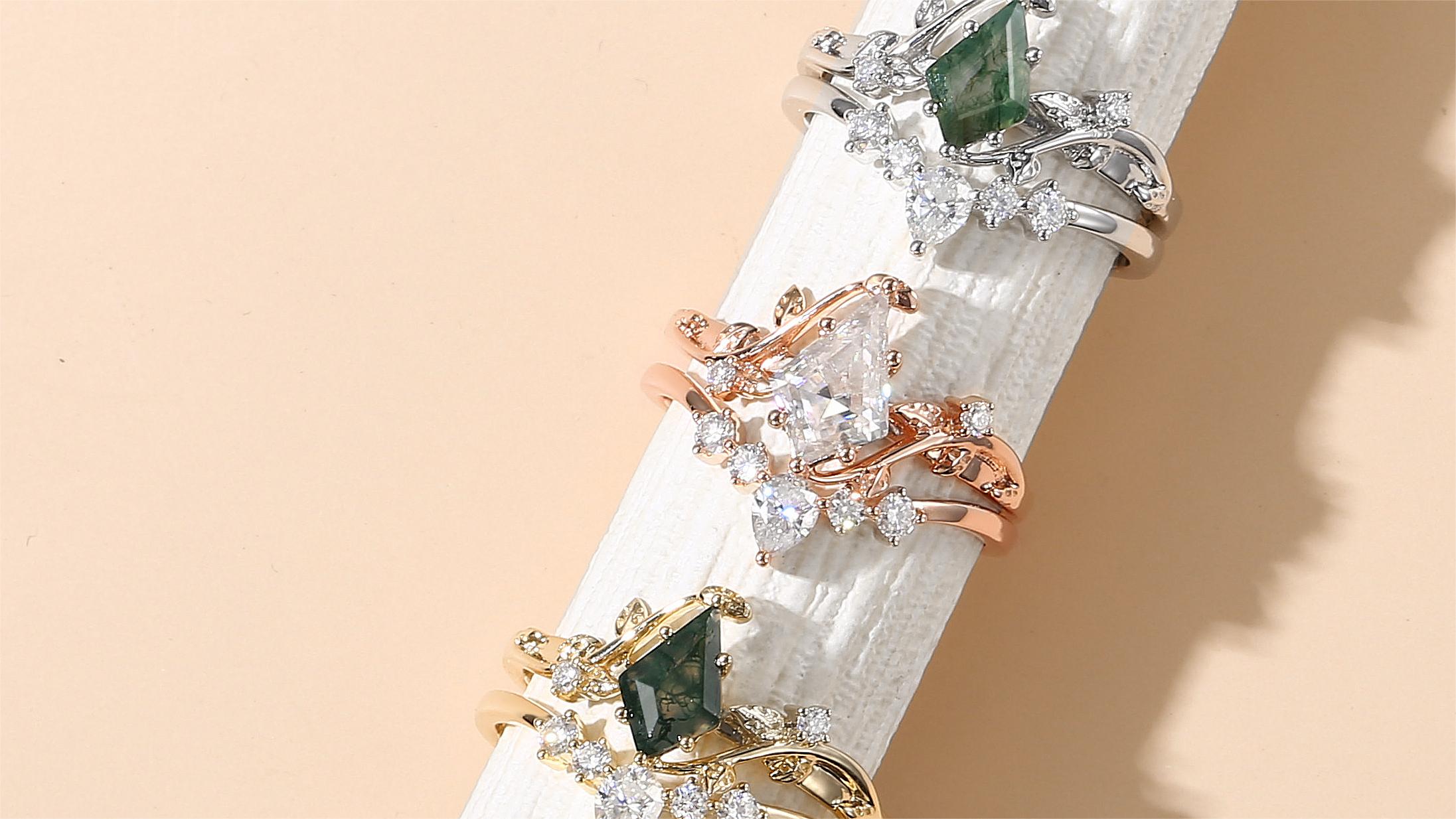 What Makes Moss Agate Engagement Rings Suitable for Sealing a Couple's Commitment?